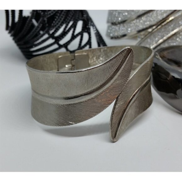 Bundle lot 4 coil wrap look clamper bracelets variety - Picture 4 of 5